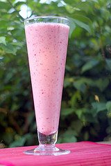 Strawberry Coconut Oil Smoothie Recipe