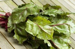 Apple Blueberry Beet Greens Smoothie