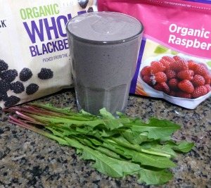 Dandelion Berry Smoothie