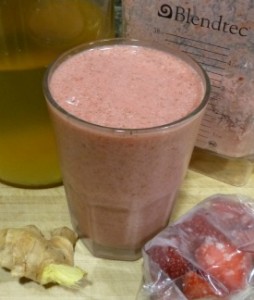 Ginger Strawberry Kombucha Smoothie